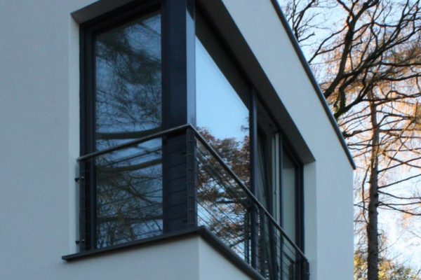 36_Modernes Haus mit Flachdach Eckfenster