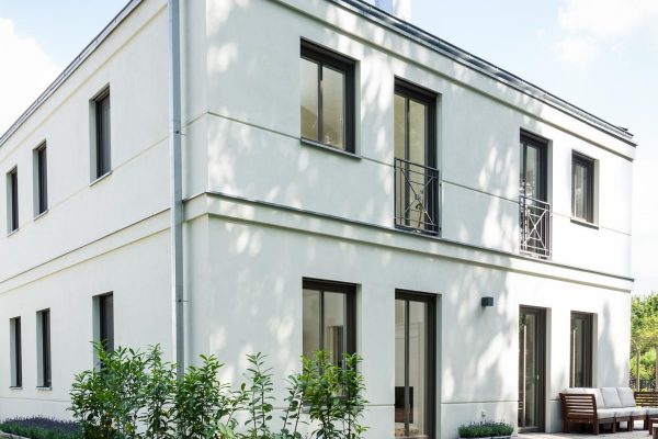 Baukonzept Potsdam Bildergalerie Stadtvilla Gartenansicht französischer Balkon