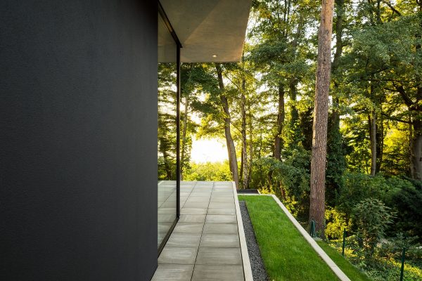 Bungalow Dachüberstand Abendsonne