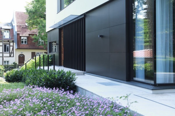 Moderne Villa Fassade Keramik